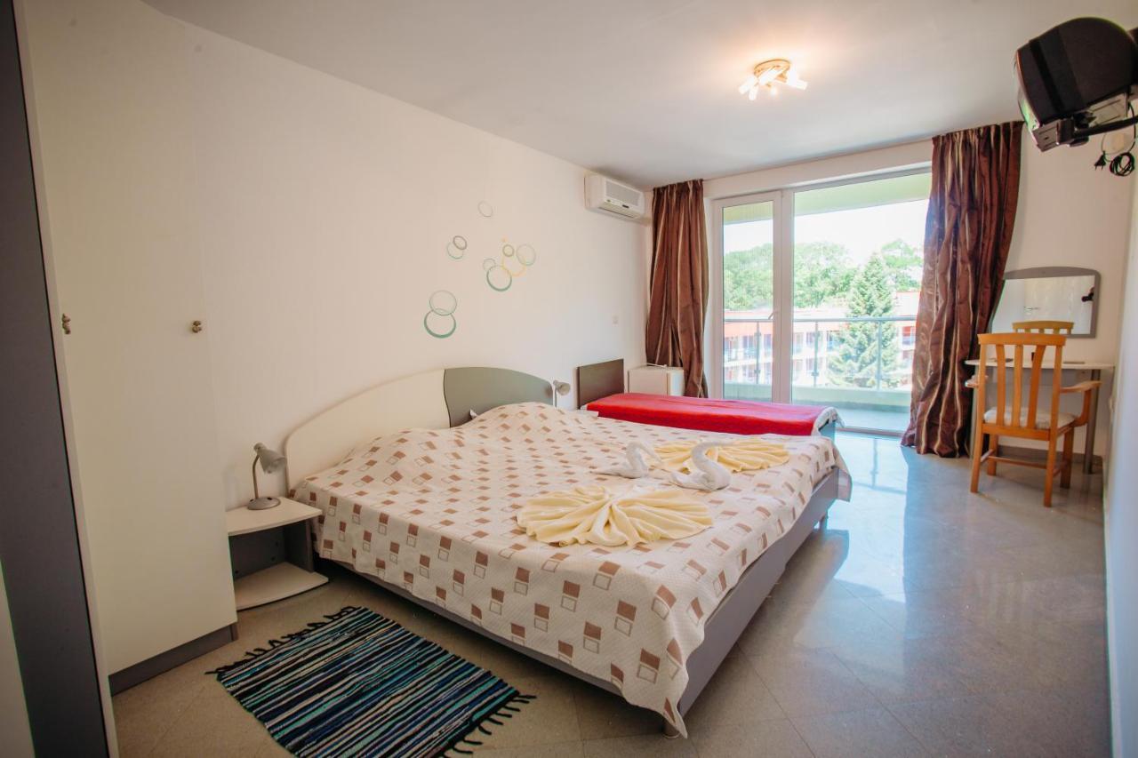 Mng Holiday Yassen Apartments Pantai Sunny Luaran gambar